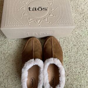 Taos women’s slippers